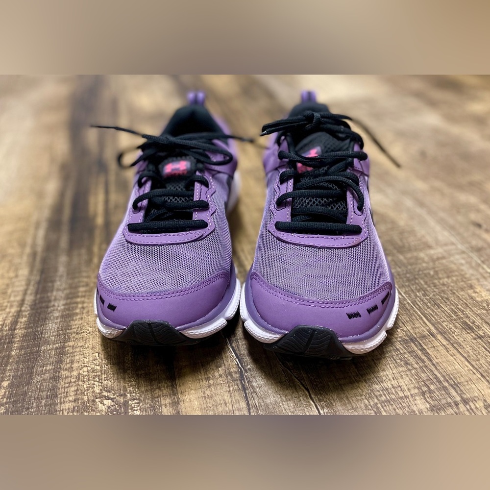 Under Armour Women’s Size 8.5 Running Shoes